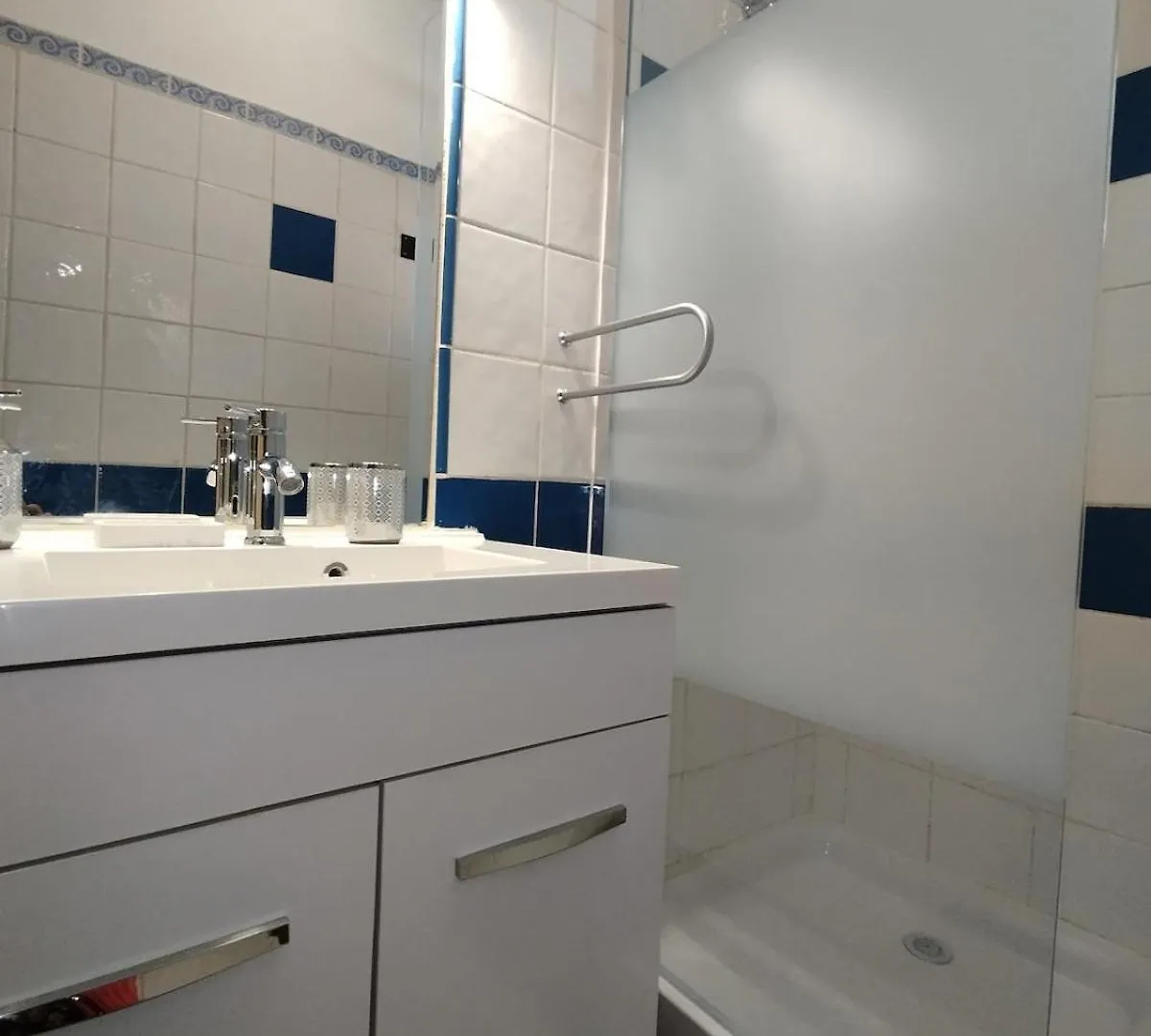 Apartment 2 Chbres Ideal Pour Vacances Ou Travail, Proche Centre Et Port, Plage A 2Km, Wifi La Seyne-sur-Mer